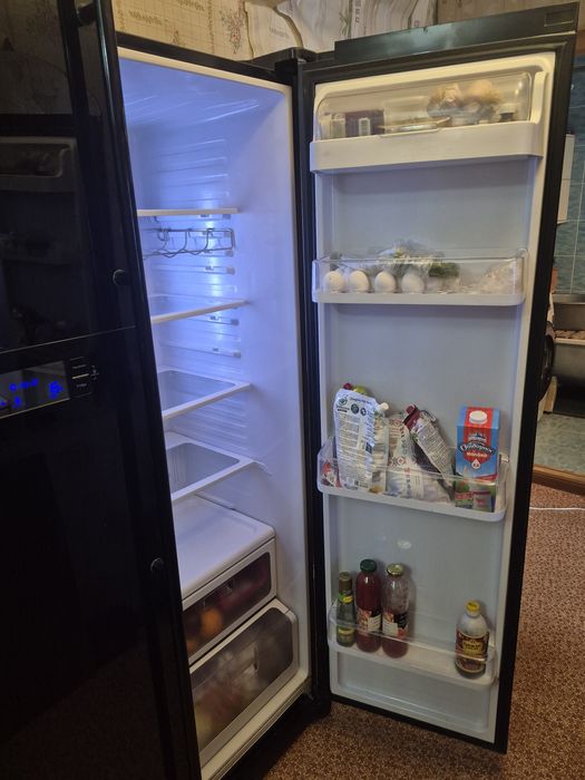 Холодильник двухдверный