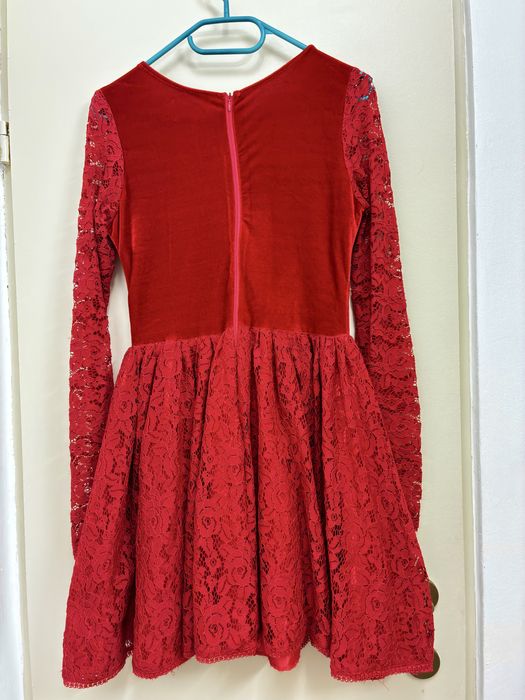 Rochie de ocazie superba din catifea si dantela rosie