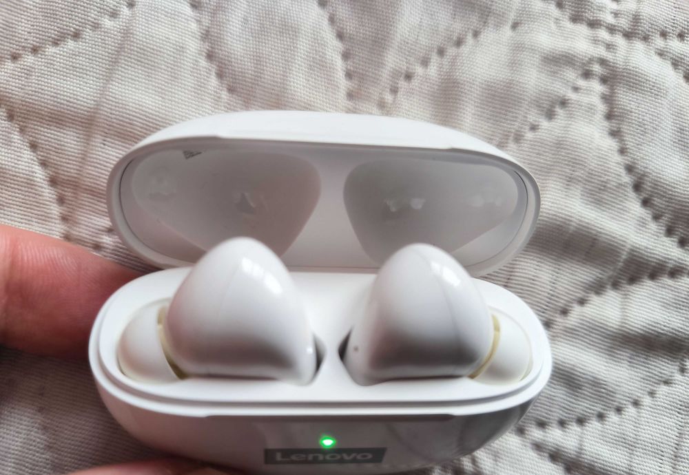 Bluetooth / безжични слушалки Lenovo