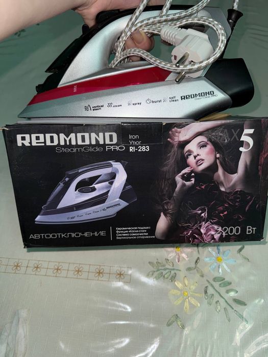 Утюг, почти новый
