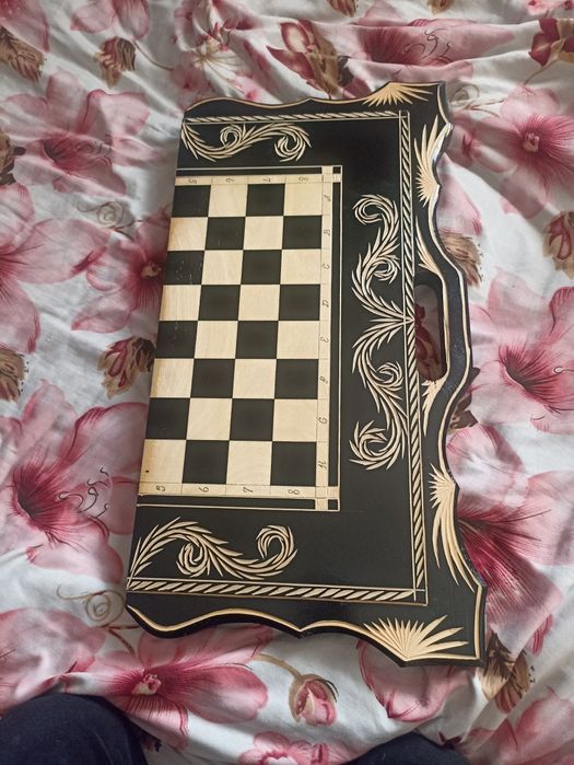 Шахматы и Нарды в одной коробке для игры