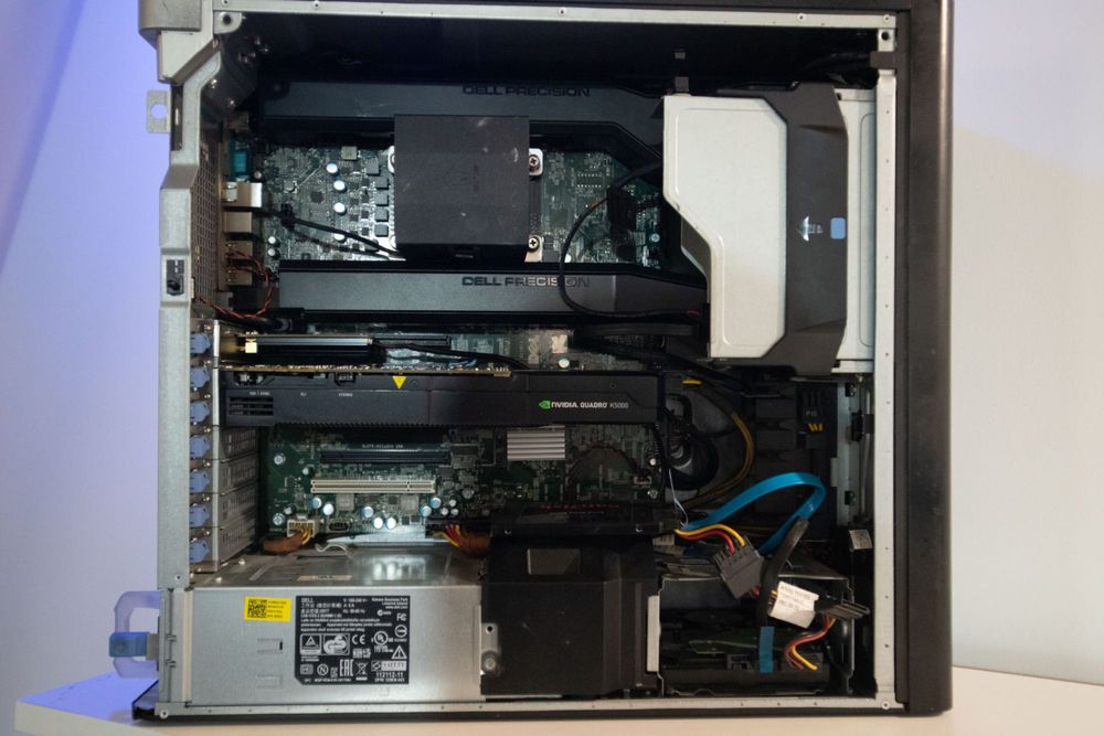 Stație grafică Dell Precision T3610 + 2 Monitoare Samsung 4K 28”