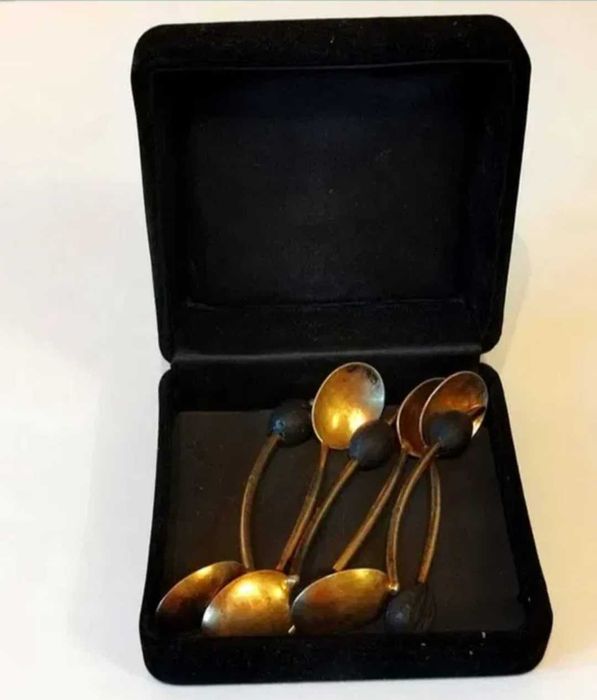 Set lingurite  aur si argint, aurit partia