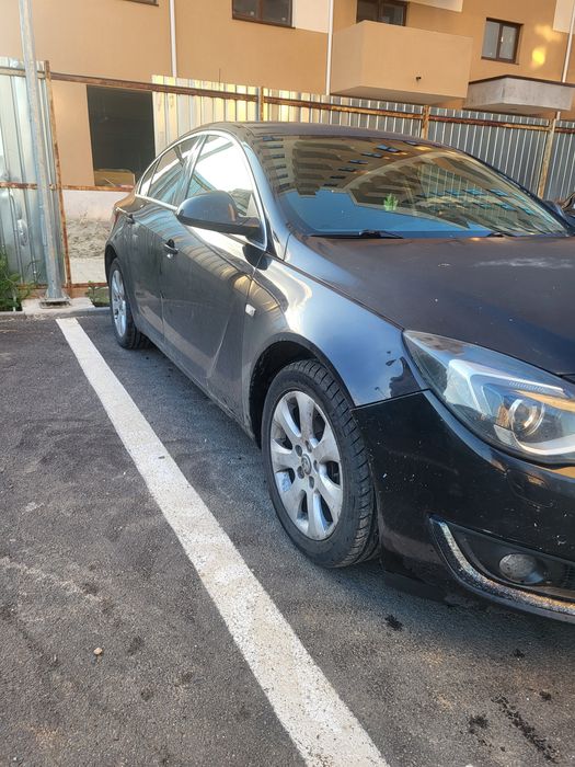Vând Opel Insignia 2.0 D 2010