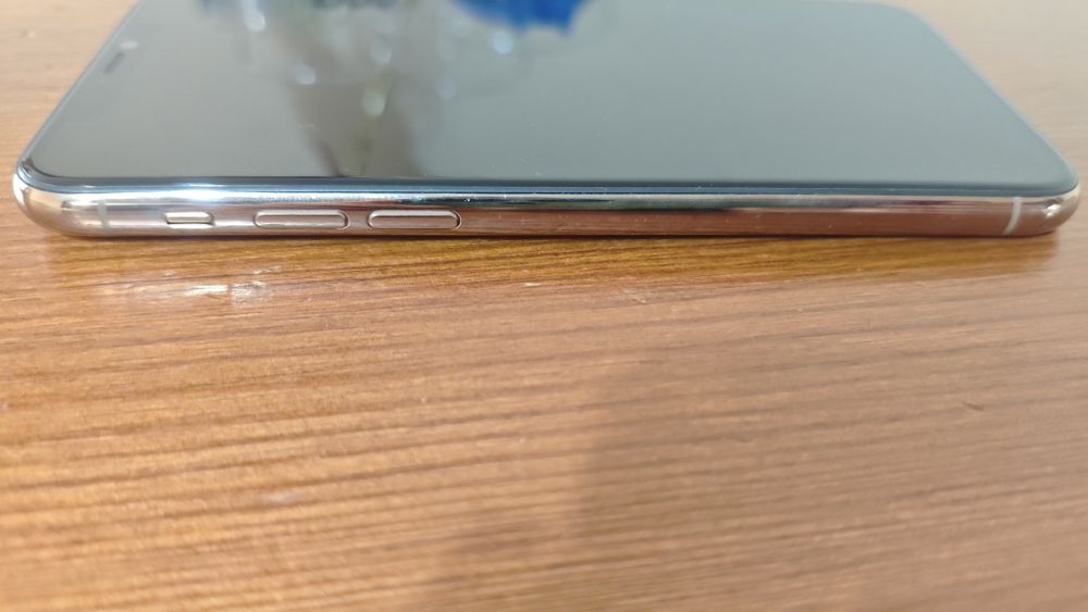 iPhone 11 pro 256gb gold