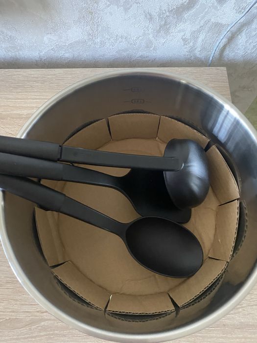 Продам кастрюля новая 5.5 литр