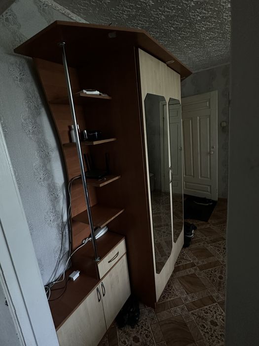 Продам шкаф в прихожку