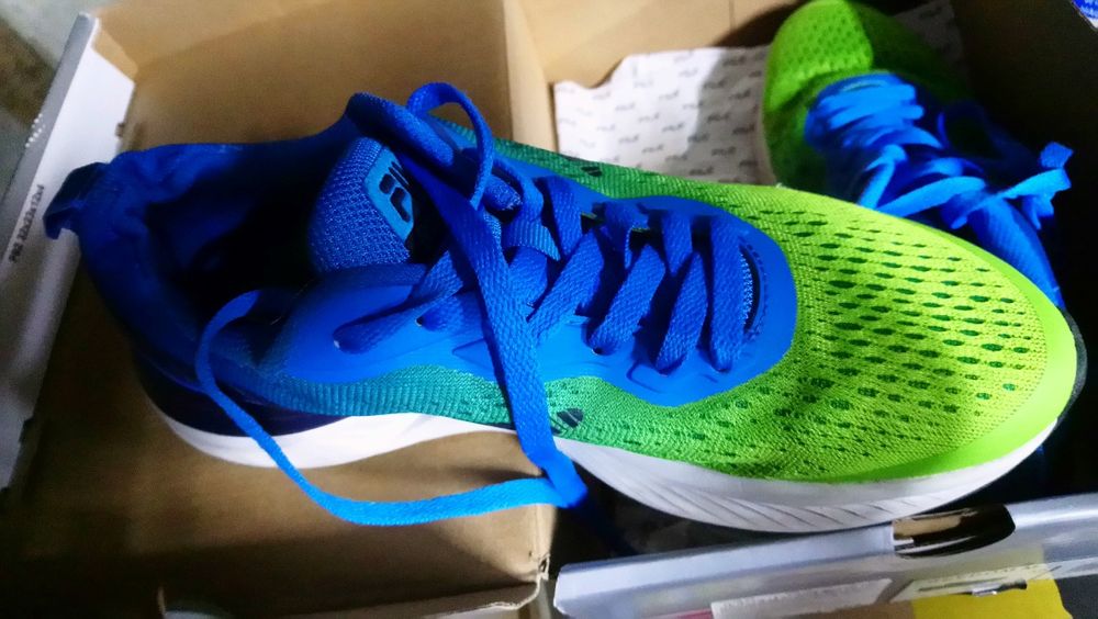 Кроссовки FILA, размер 40