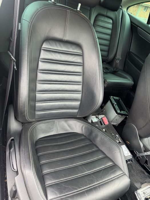 Кожен салон с подгрев от Пасат ЦЦ ( десен волан )