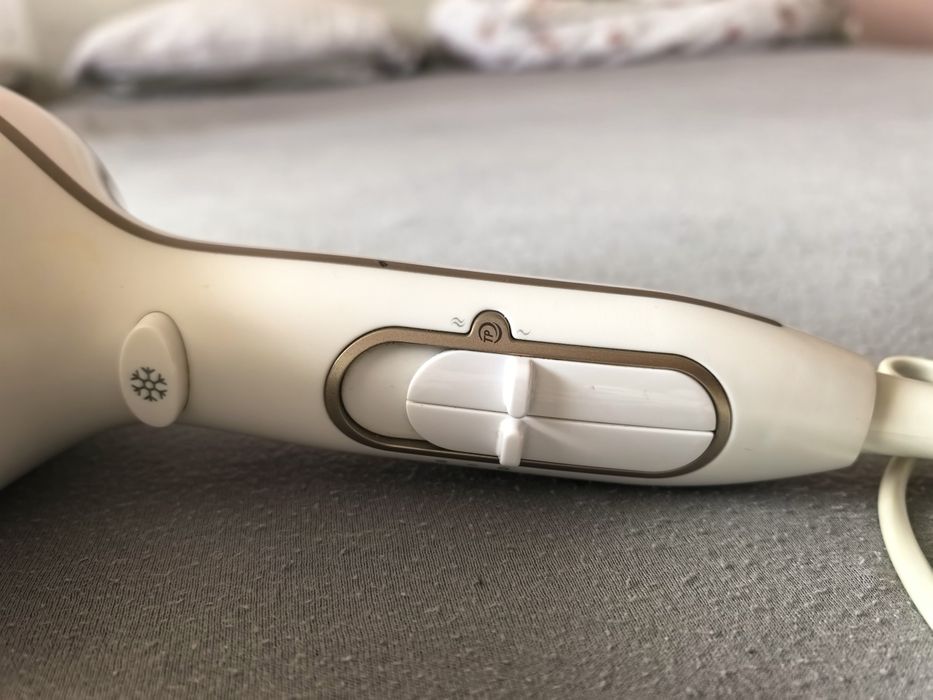 Сешоар Philips IONIC 2200W