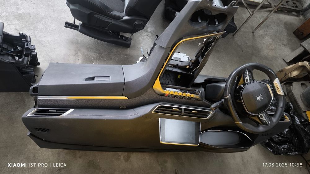 Peugeot 5008 1.2  2018