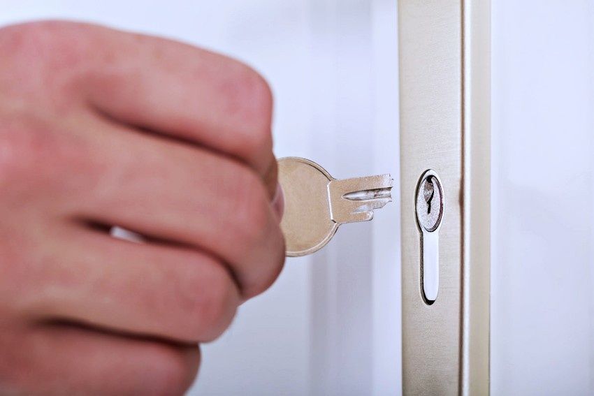 Eshik ochish, qulf ochish, zamok, ешик очиш, Вскрытие  замков дверей.