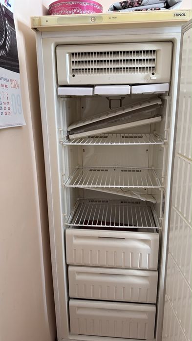 Продам морозильную камеру