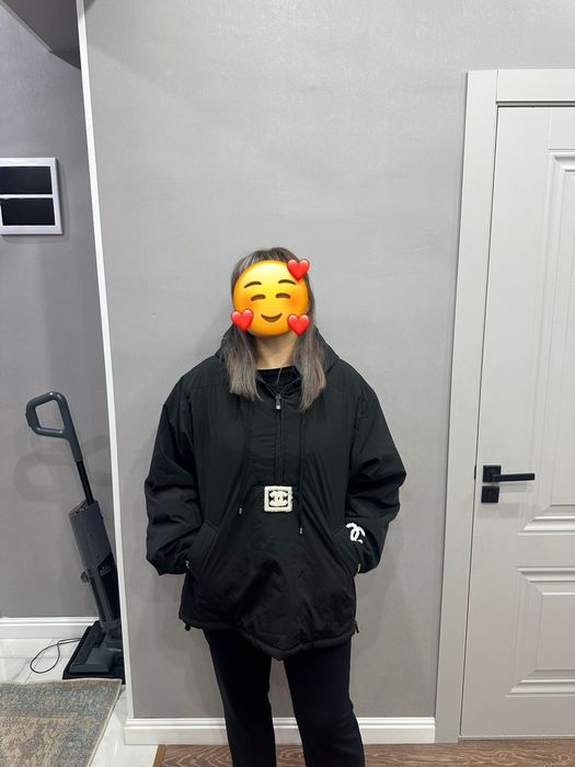 Продаётся посуда и одежда