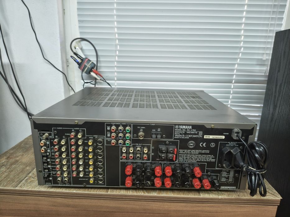 7.1 канален ресивър YAMAHA RX-V 750
