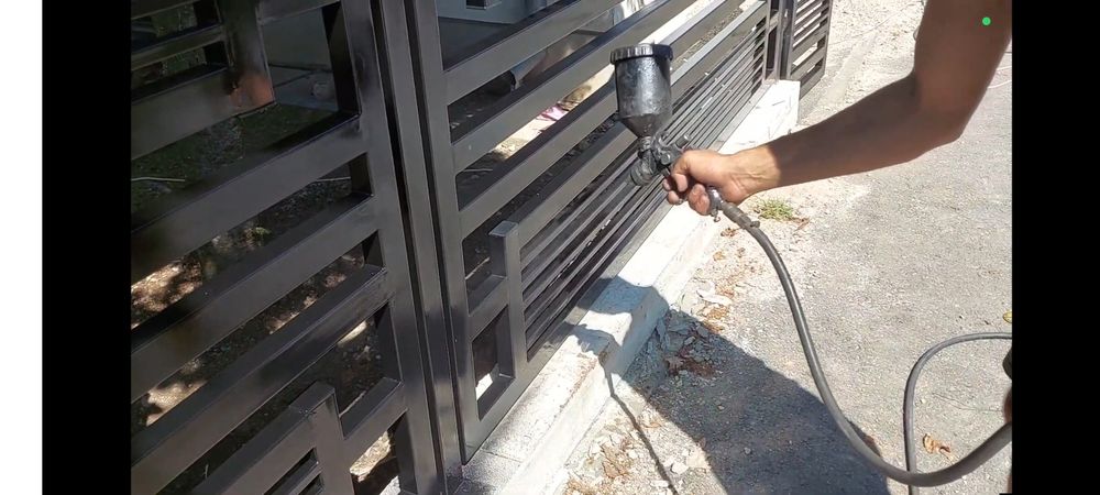 Vopsim pe poziție  și la fata locului