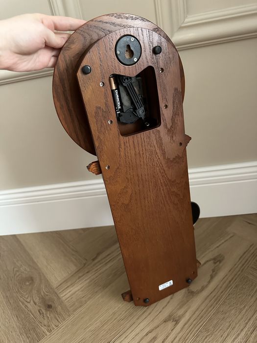 Настенные часы Seiko