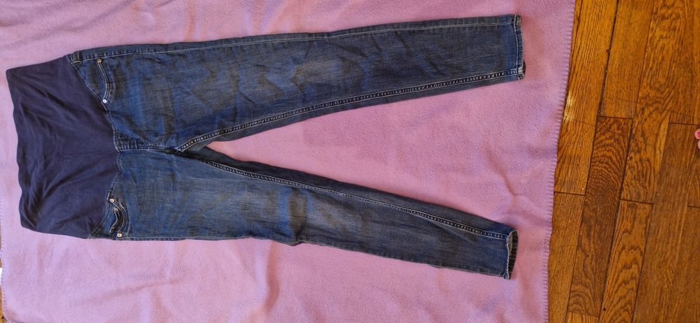 Blugi pentru gravide H&M.Material elastic