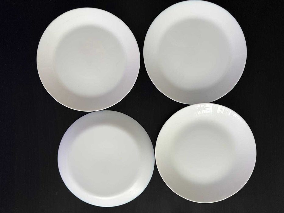 Set 4 farfurii albe din ceramică – stare foarte bună