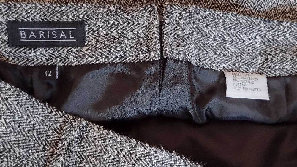 Дамска класическа пола