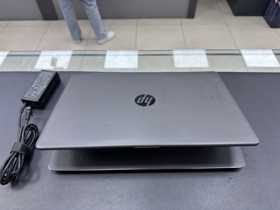 Srochniy Sotiladi Hp Laptop Intel Celeron Ozu-4 Ssd-256 Batareka 2-4