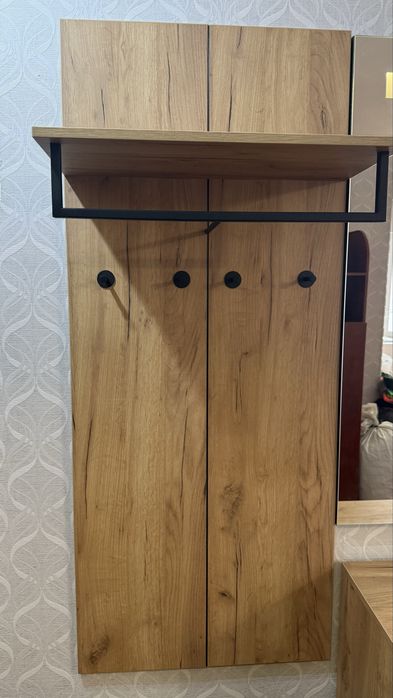 Продам прихожую от Любимый дом