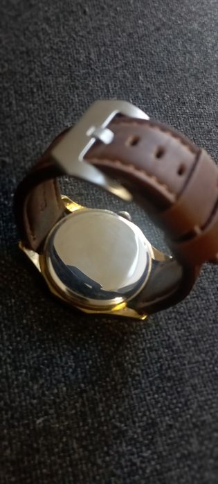 Продам часы механические СССР