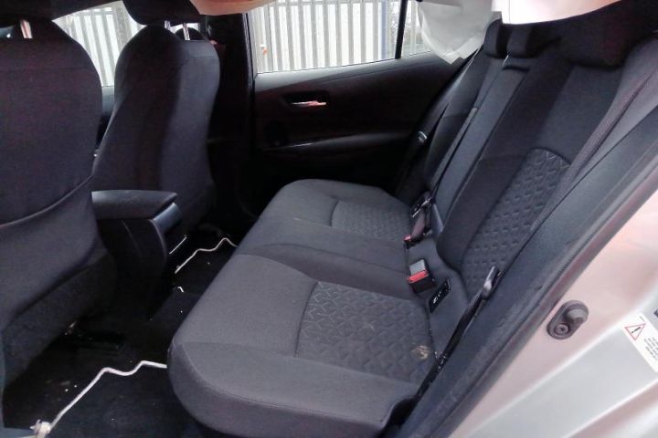 Dezmembrez Toyota Corolla E210