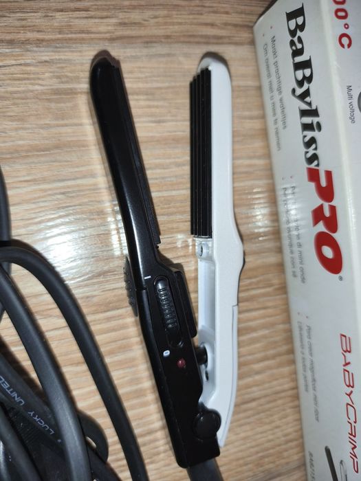 Мини преса за коса Babyliss PRO Babycrimp BAB2151E.