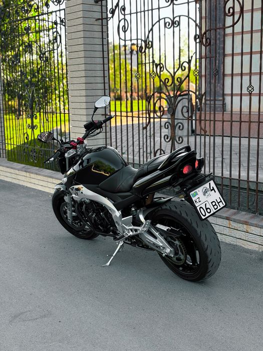 Мотоцикл Suzuki gsr600