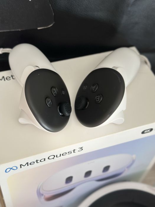 Продам виртуальный очки meta quest 3 на 512гб