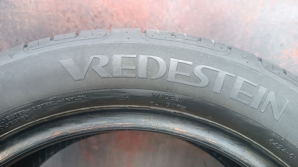 195/50/15 Vredestein