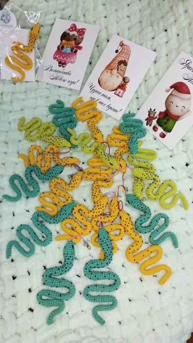 Змейка символ 2025 года