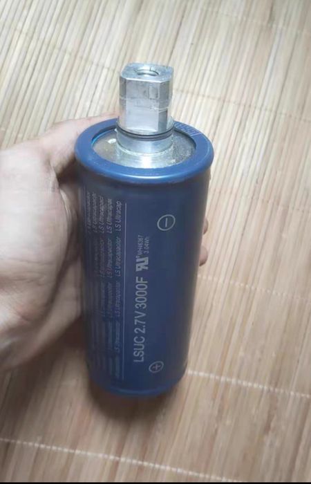 Суперконденсаторы LSUC 2.7v 3000F ионисторы