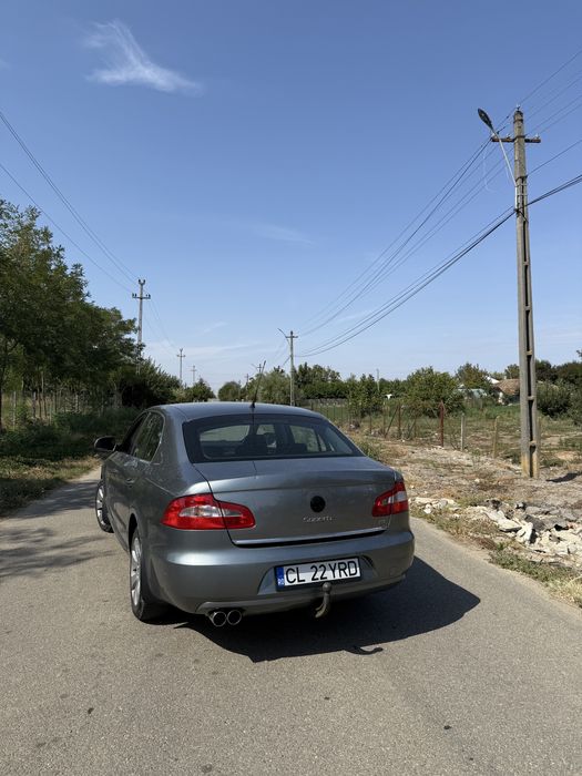 Vând Skoda Superb 2