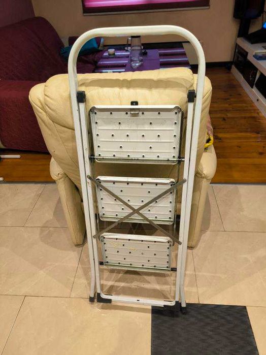 Продавам стълба - домакинска