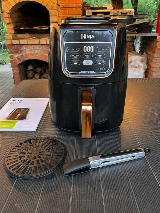 Friteuză Air Fryer Ninja MAX AF150EUCP, 5.2L, 1750W, 5 în 1 – Ca Nouă