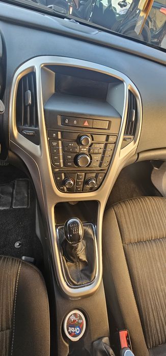 Opel Astra J Active/1.7 CDTI Ecoflex 6+1 trepte/An 2014 Euro 5