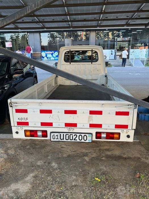 Don feng holati zoʻr  telefonda gaplashib