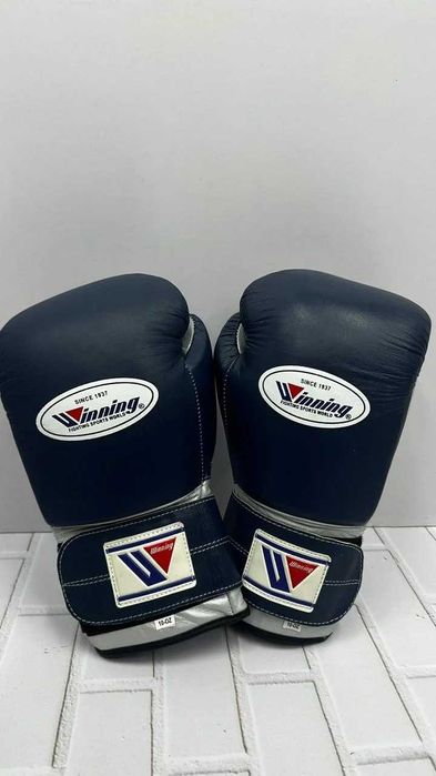 Боксерские перчатки Winning кожаные