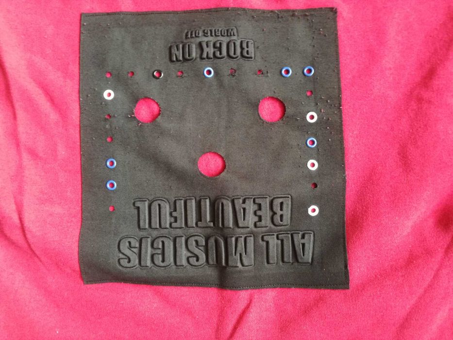 Продавам дамска червена блуза