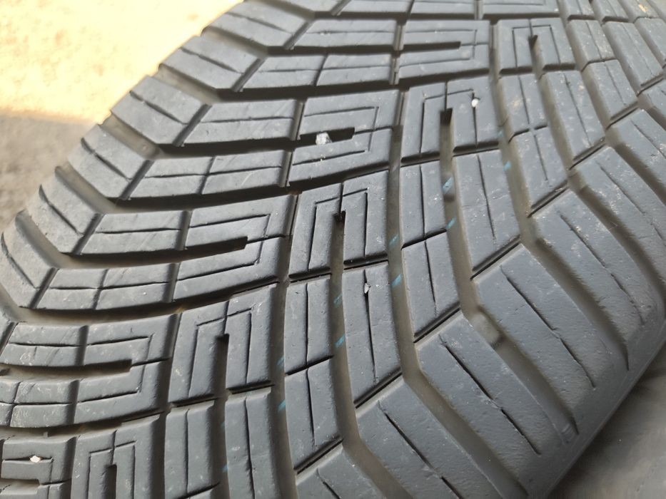 235/55/19" 4бр Continental all season contact 2,dot2624,6-7mm