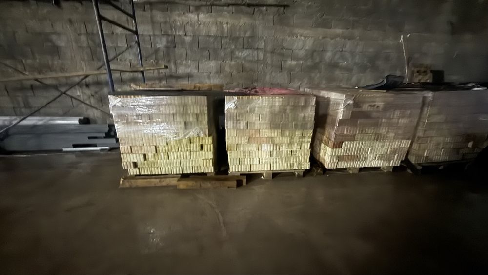 Продам кирпич 1,5 ка