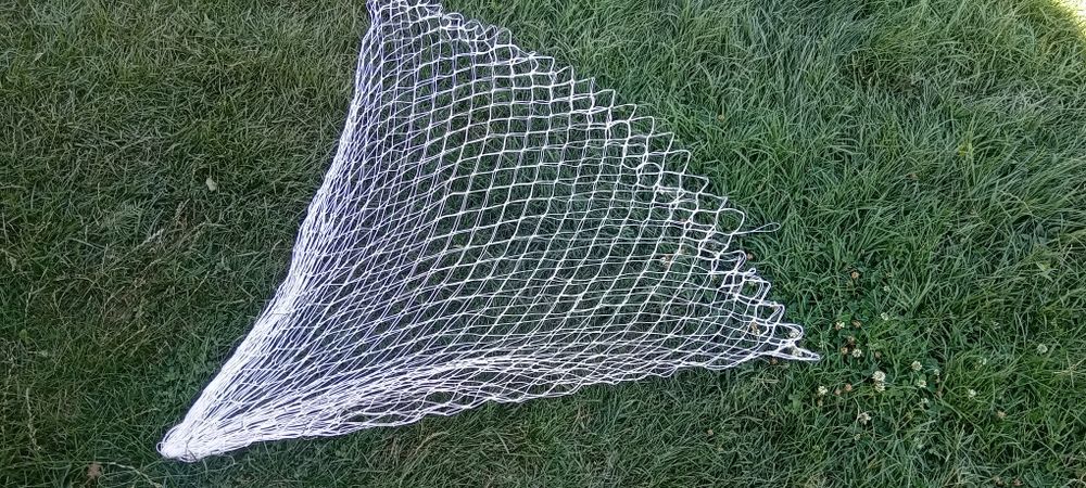 Plasa minciog împletit manual