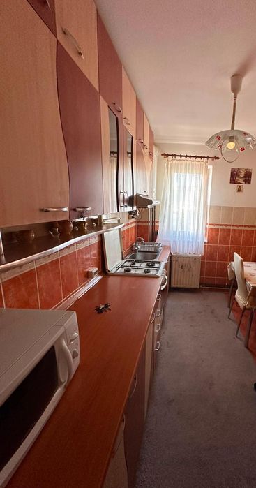 Inchiriez apartament 2 camere Zărnești- Grui