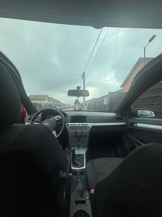 Opel Astra GTC 2.0 Turbo • 200 CP • Panoramic Roof • 175.000 km