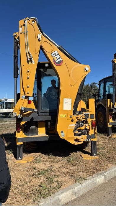 Каток 3 тонник, Погрузчик, Эксковатор Пргрузчик.