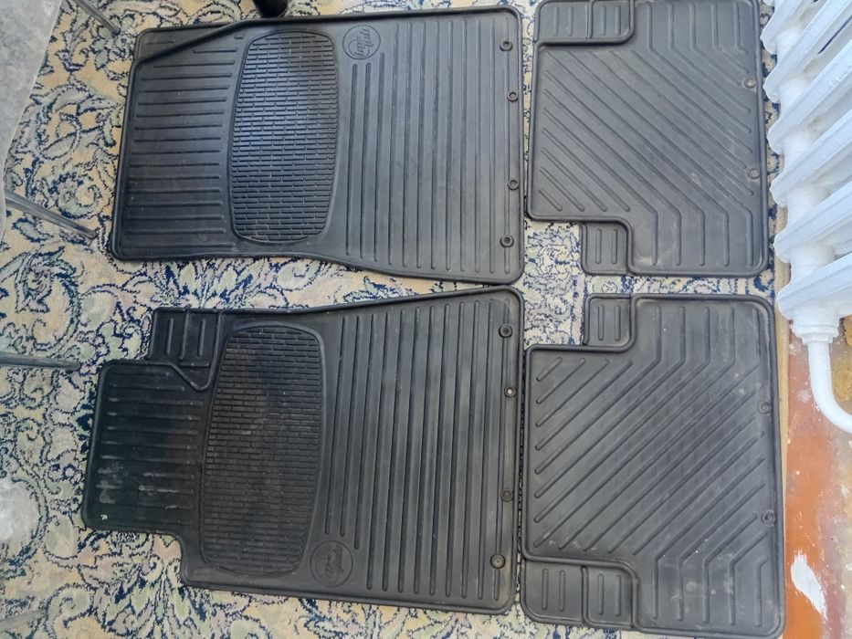 Көліктің төсеніштерін сатамын