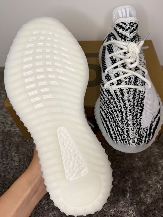 Adidasi Yezzy 350v2 Zebra