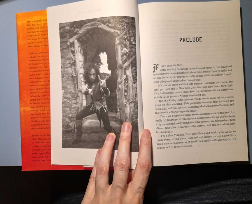 Ronnie James Dio: Rainbow in the Dark